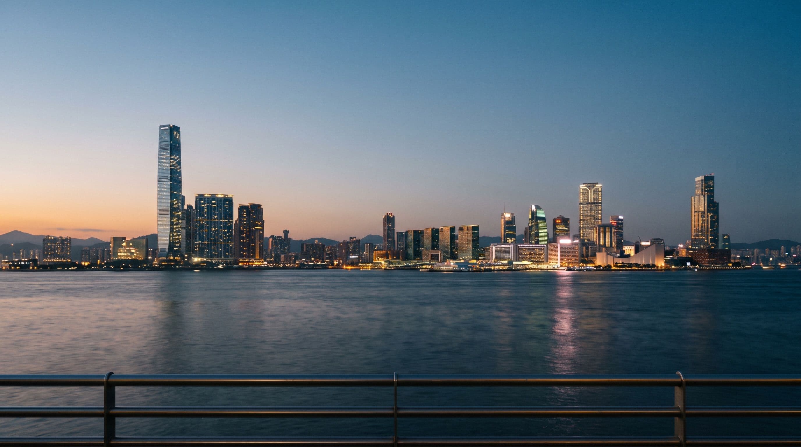 Hong Kong MTR Rules for Tourists: Eating, Drinking, Fines & the 150-Minute Limit