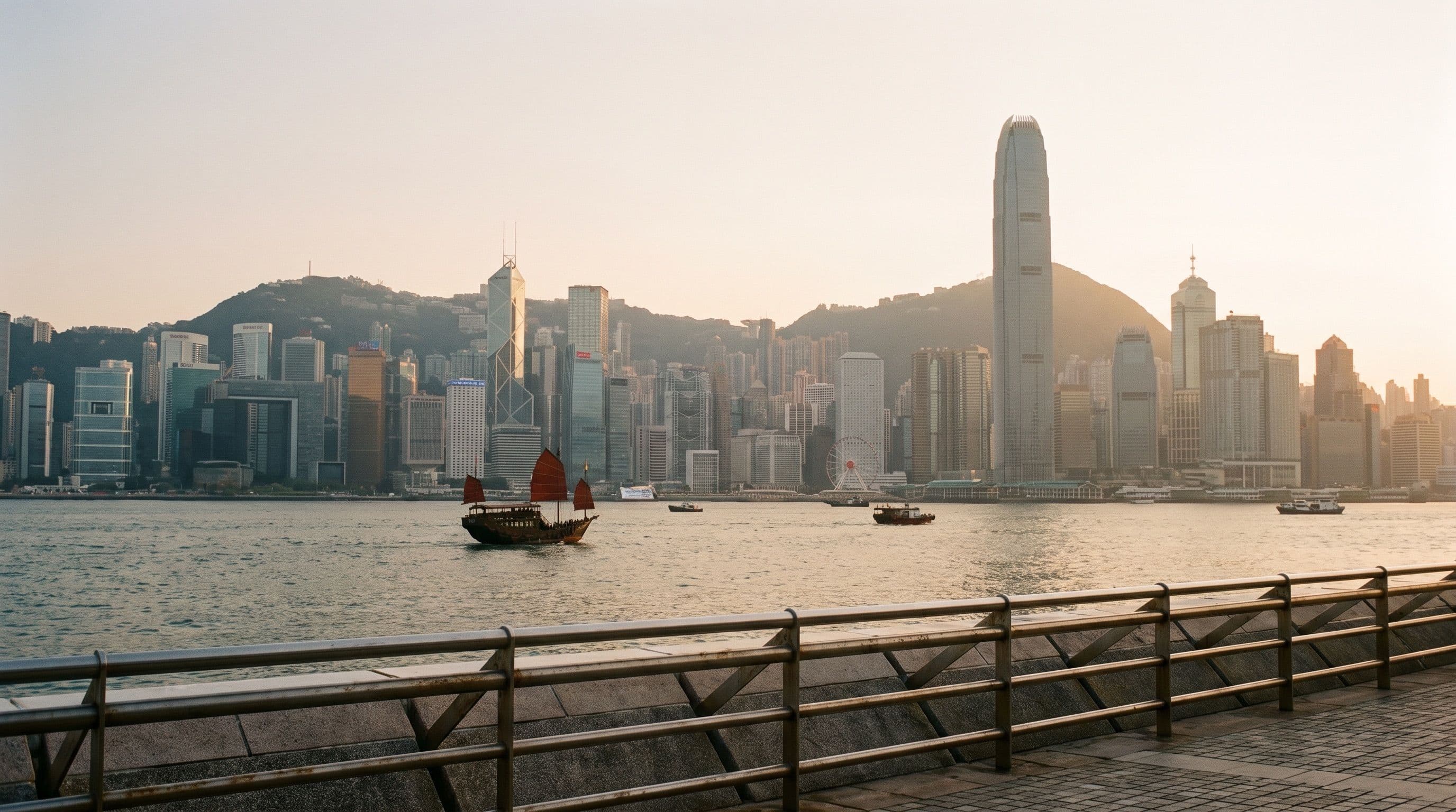Best Places to See the Hong Kong Skyline: The Peak vs Kowloon-Side vs Harbour Level
