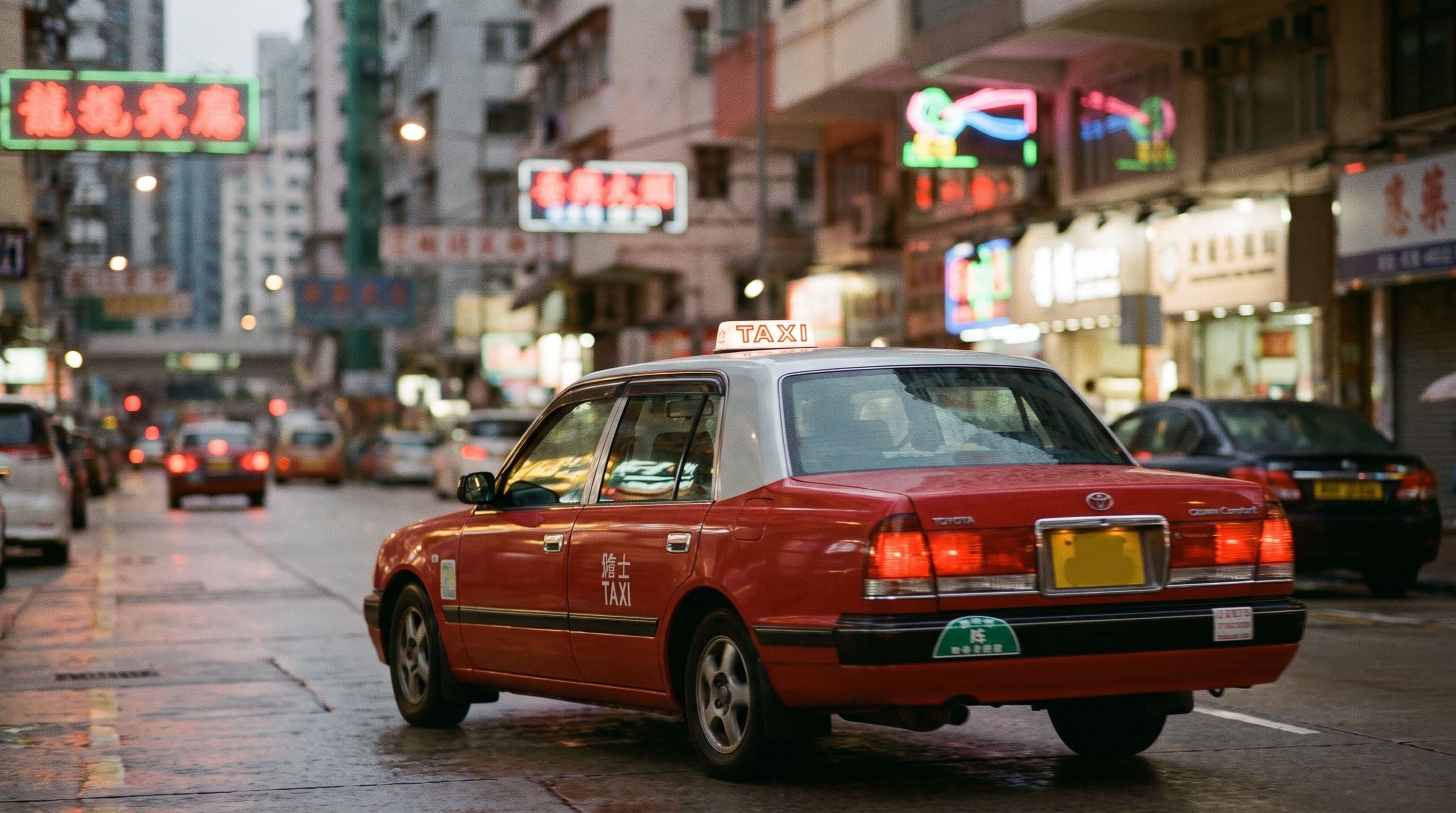Hong Kong Taxi Guide: Fares, Apps & How to Book One