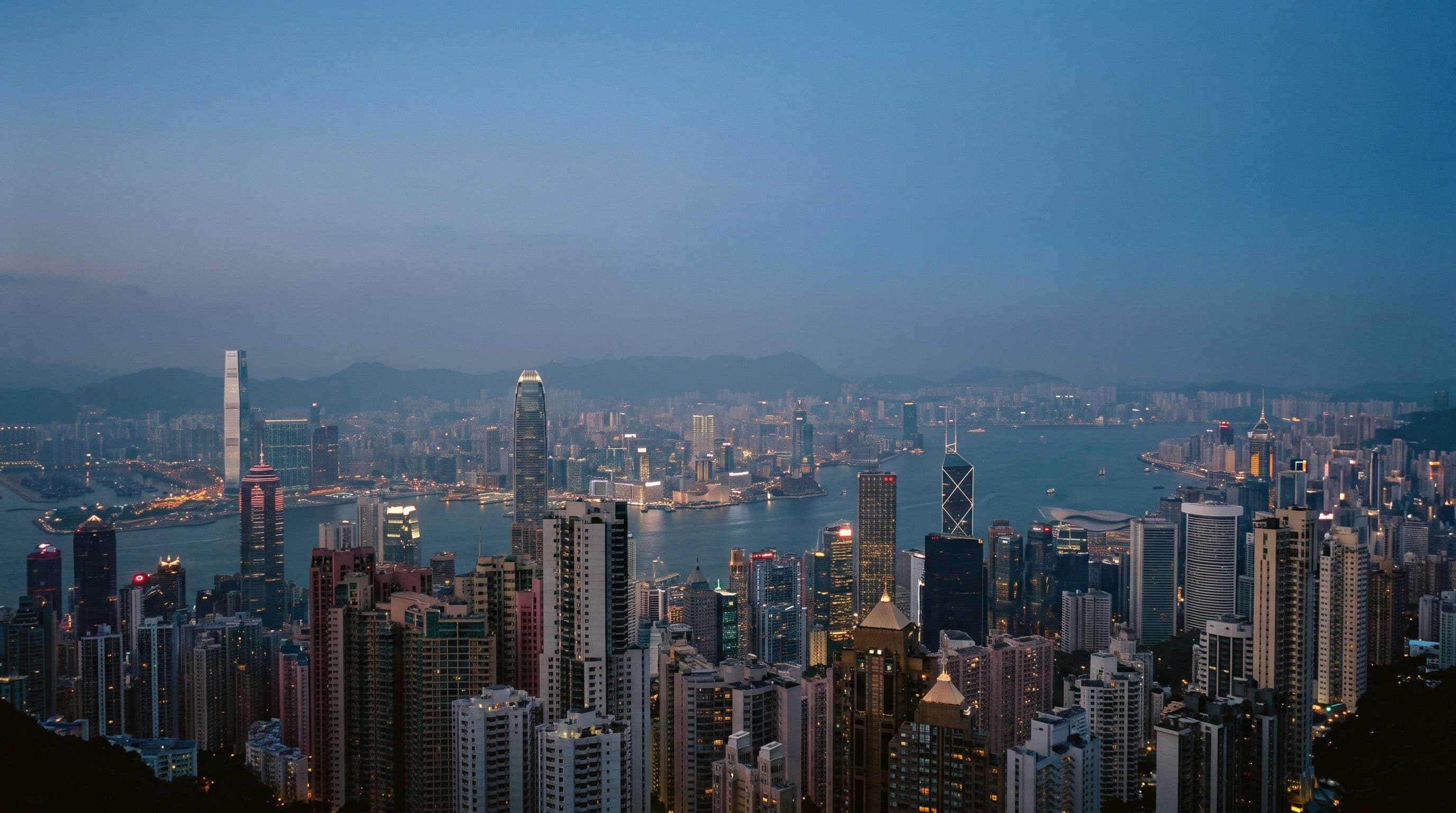Victoria Peak Best Time to Visit: Day, Sunset, or Night?
